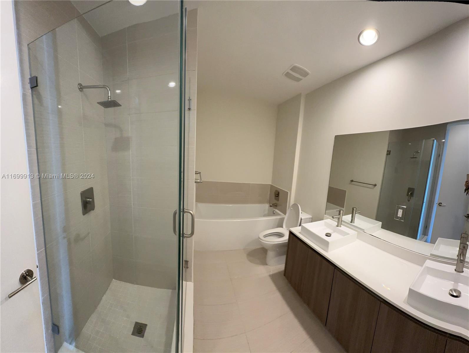 Cassa Brickell Condominium - Residential Lease