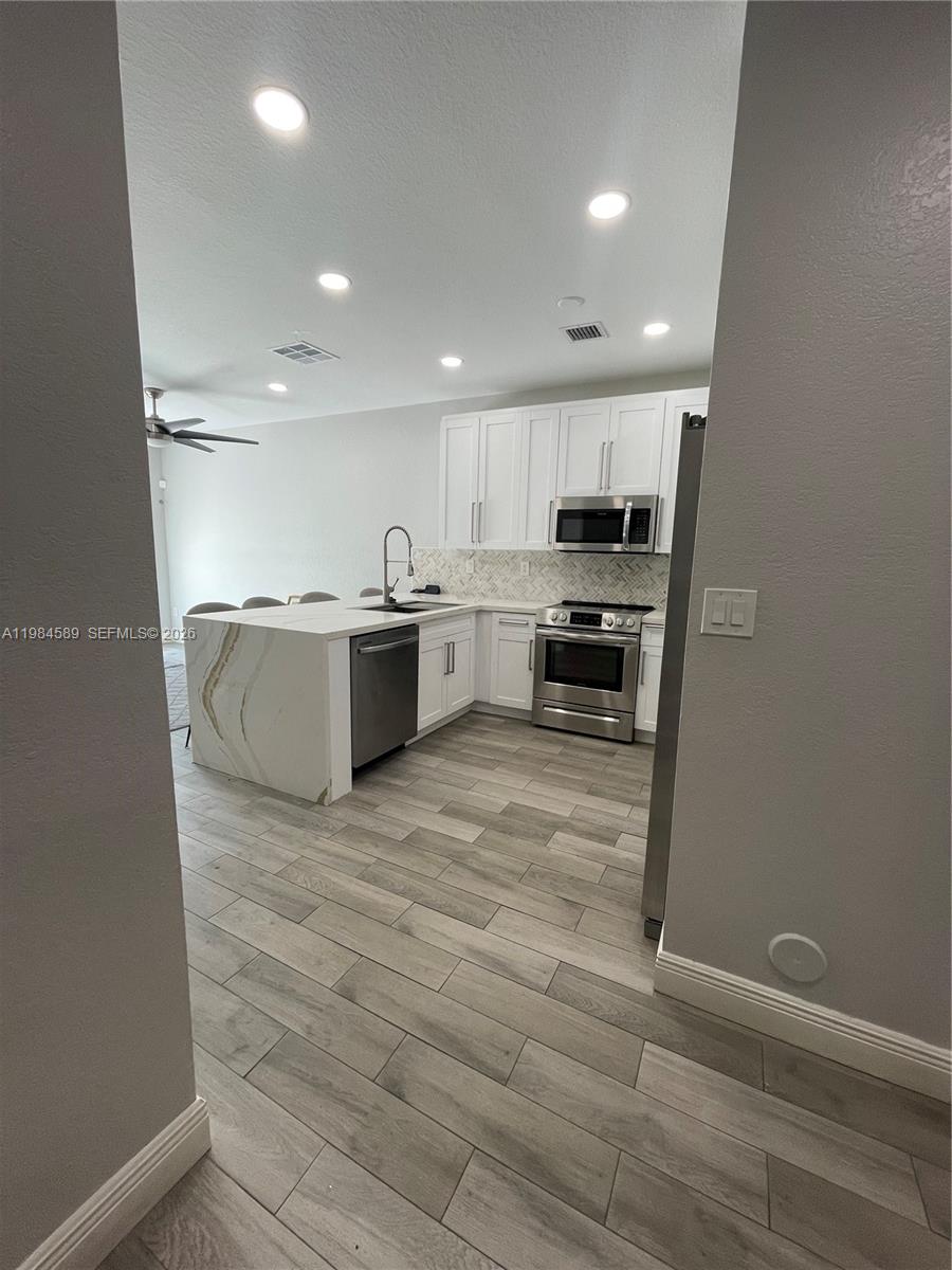 LAKES BY THE BAY GEE - Residential