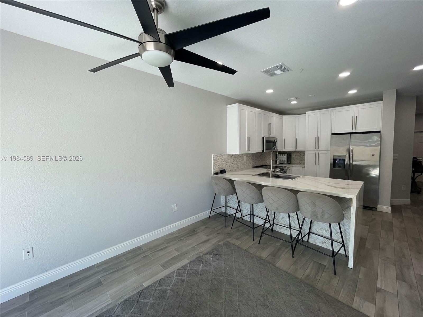 LAKES BY THE BAY GEE - Residential