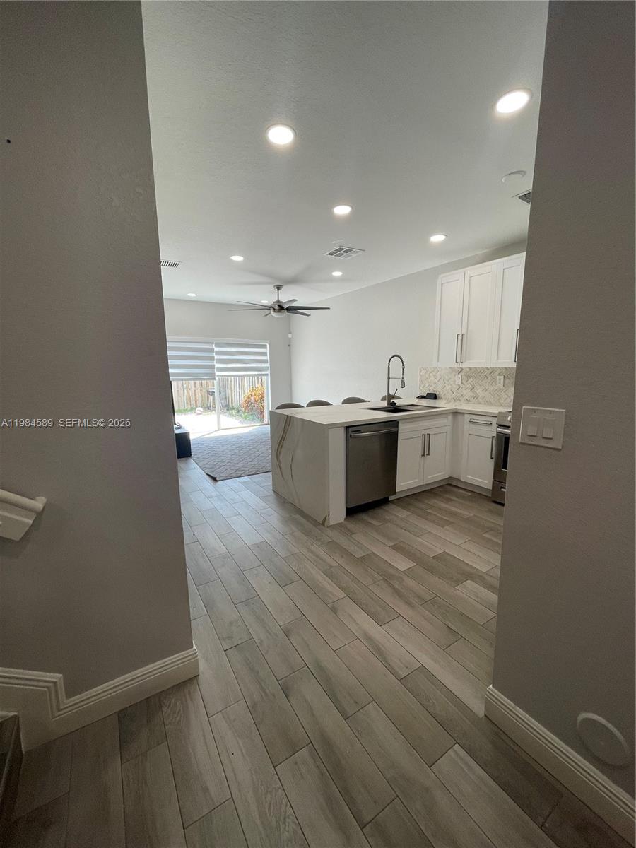 LAKES BY THE BAY GEE - Residential