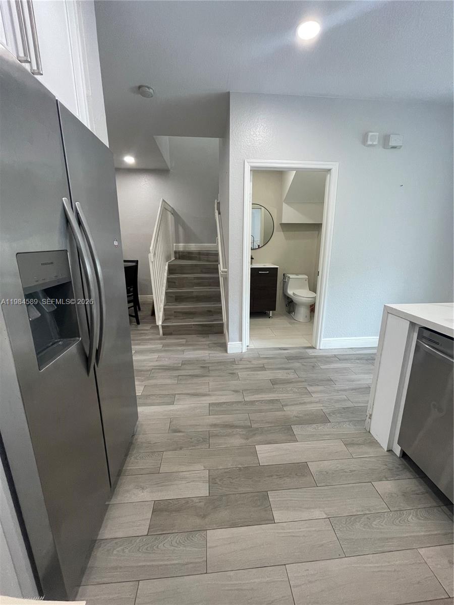 LAKES BY THE BAY GEE - Residential