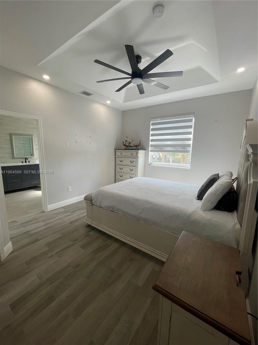 LAKES BY THE BAY GEE - Residential