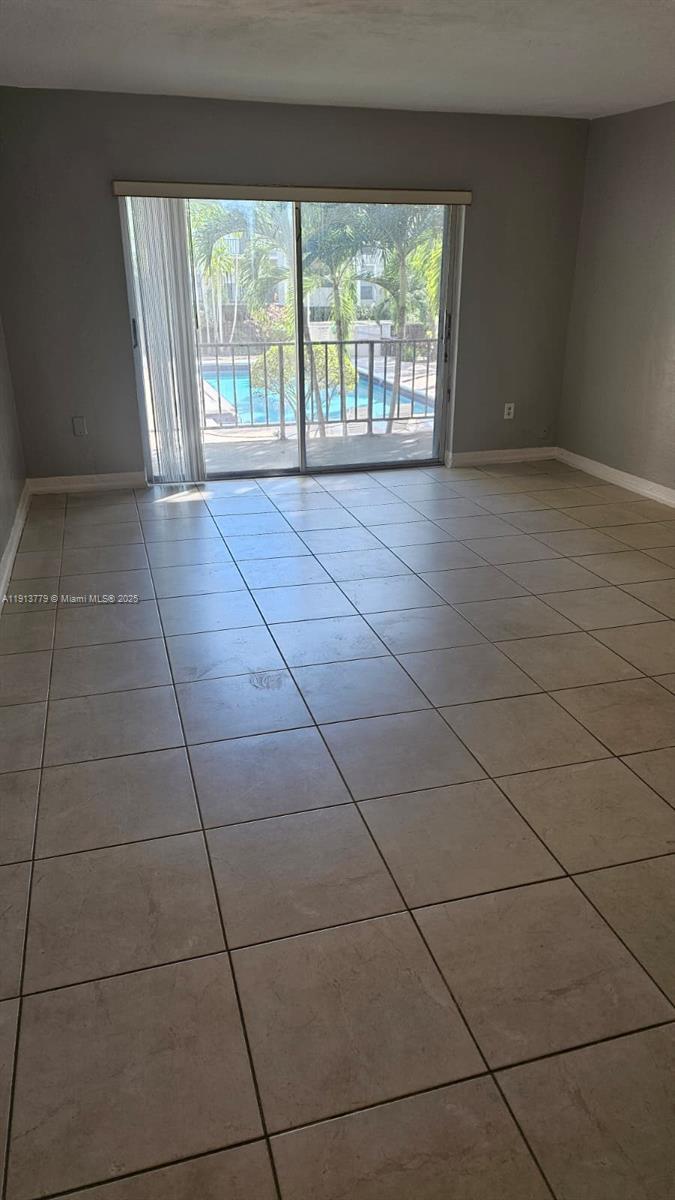 DADELAND GROVE CONDO - Residential Lease