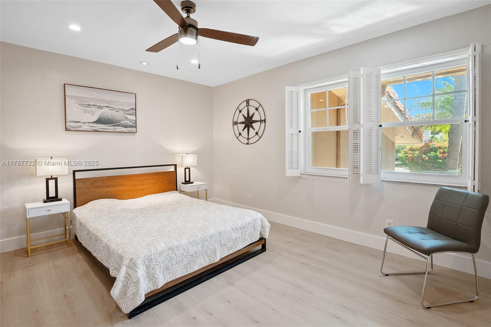 CORAL SHORES - Residential