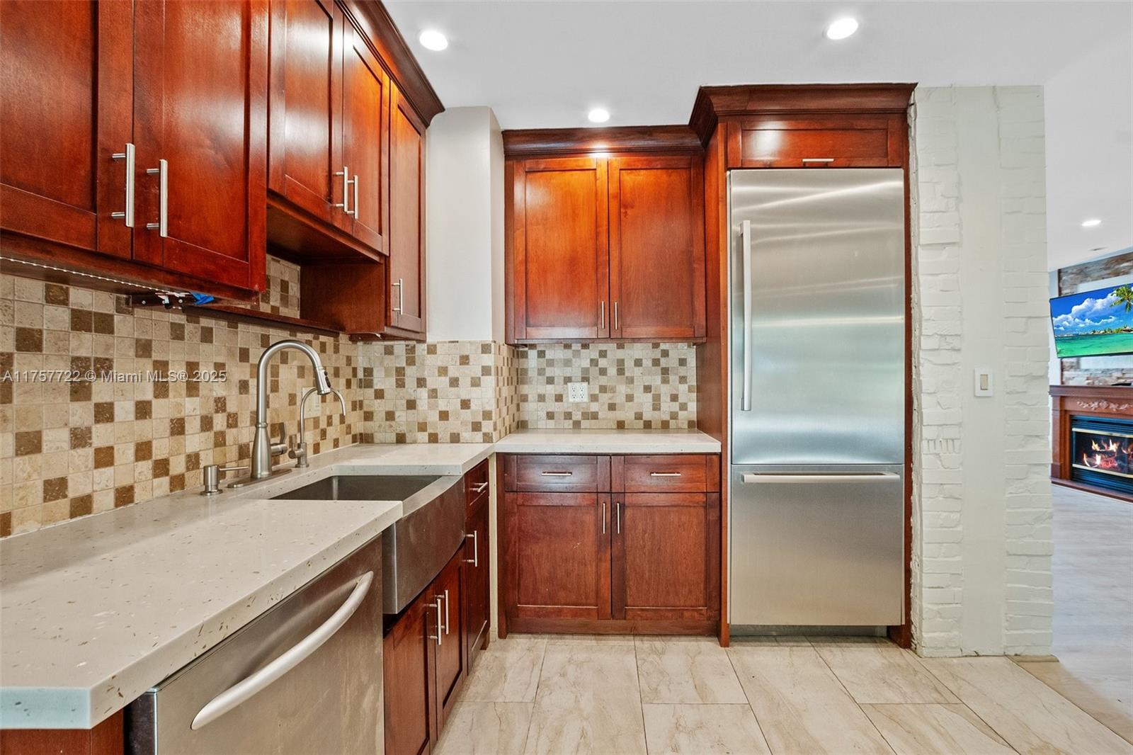 CORAL SHORES - Residential