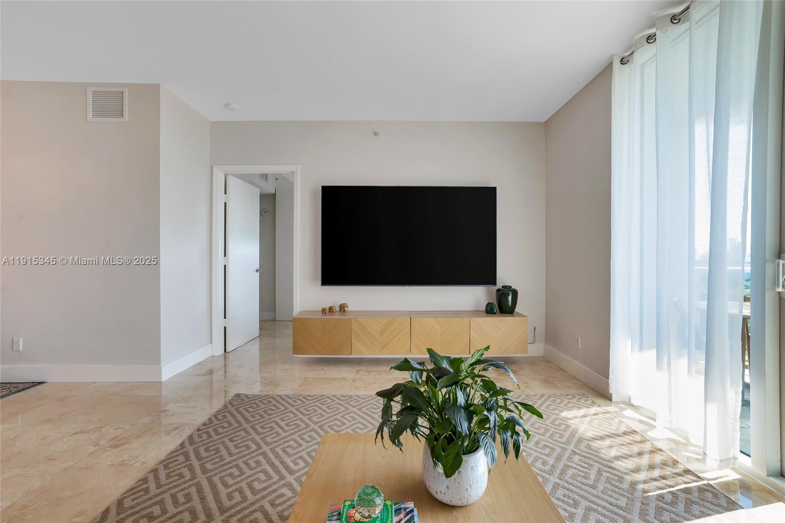 THE OAKS I CONDO - Residential