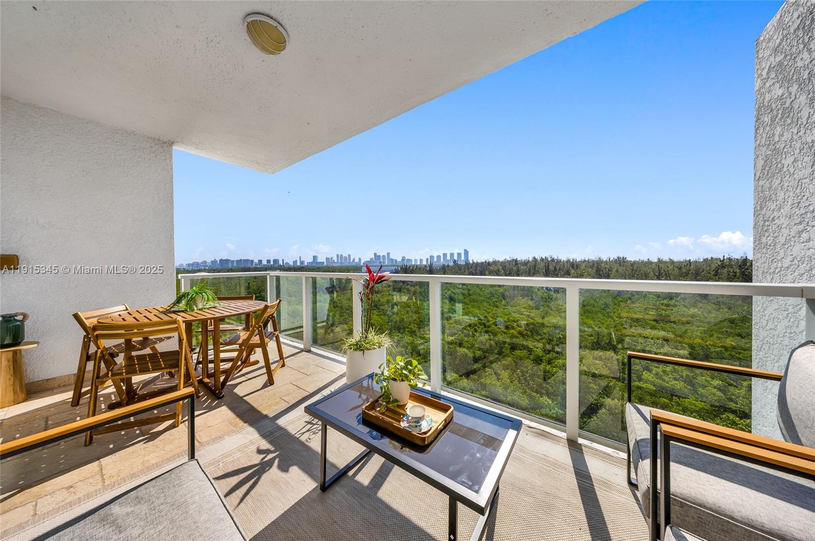 THE OAKS I CONDO - Residential