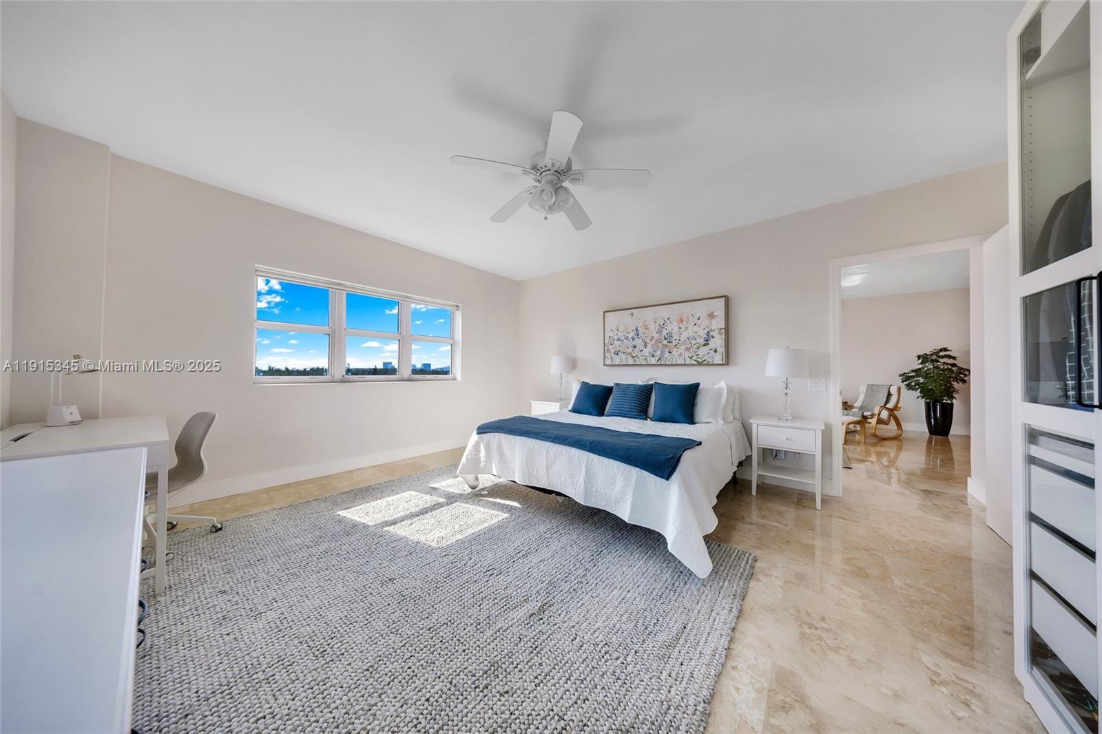 THE OAKS I CONDO - Residential