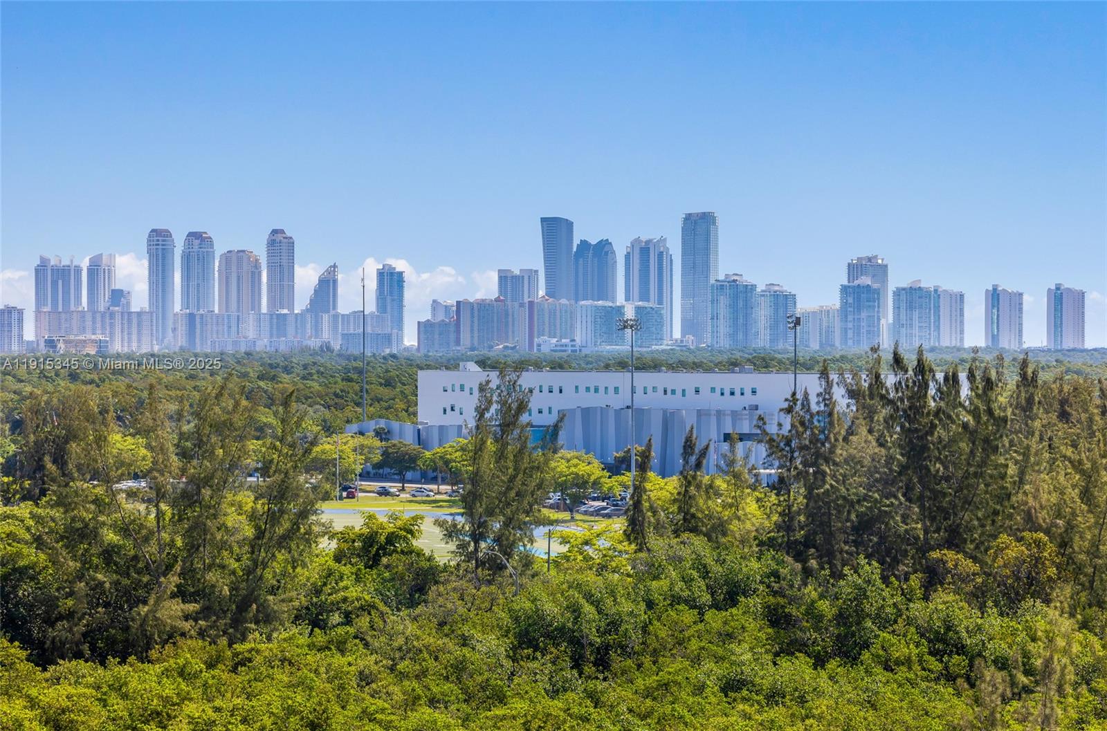 THE OAKS I CONDO - Residential