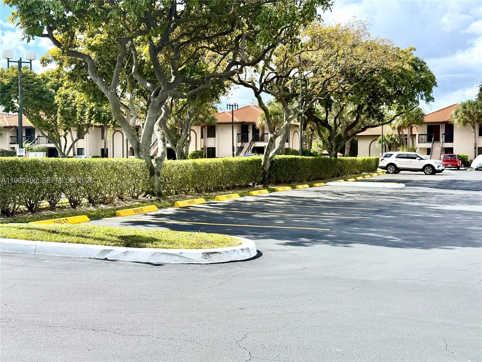 SAN REMO GOLF & TENNIS CL - Residential