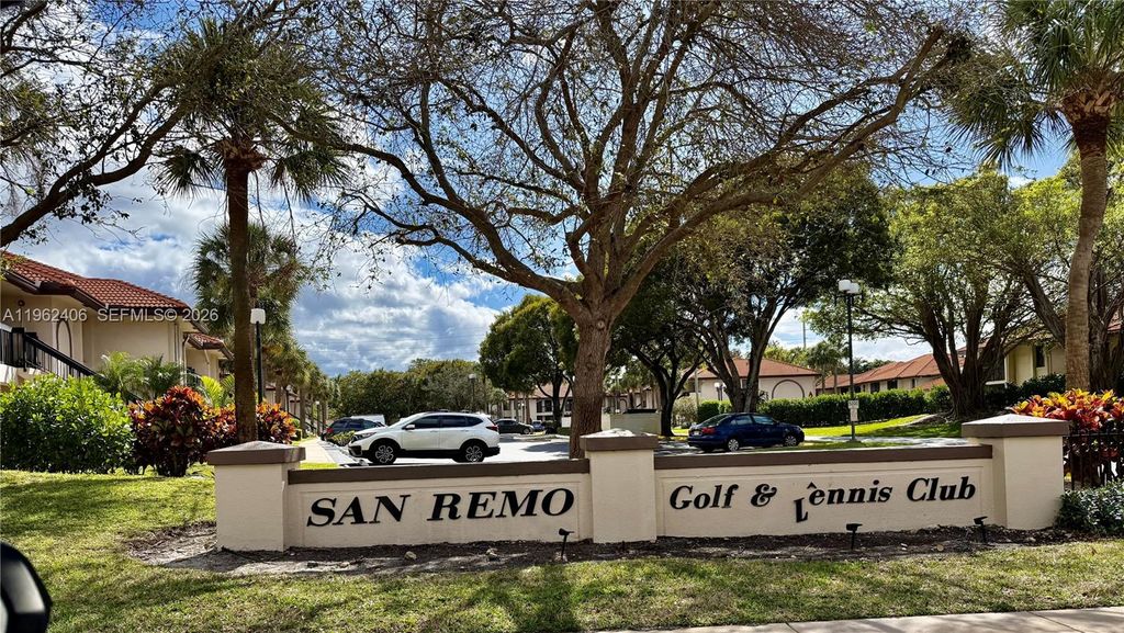 Photo of 351 Club Cir #102, Boca Raton, FL 33487 (MLS # A11962406)