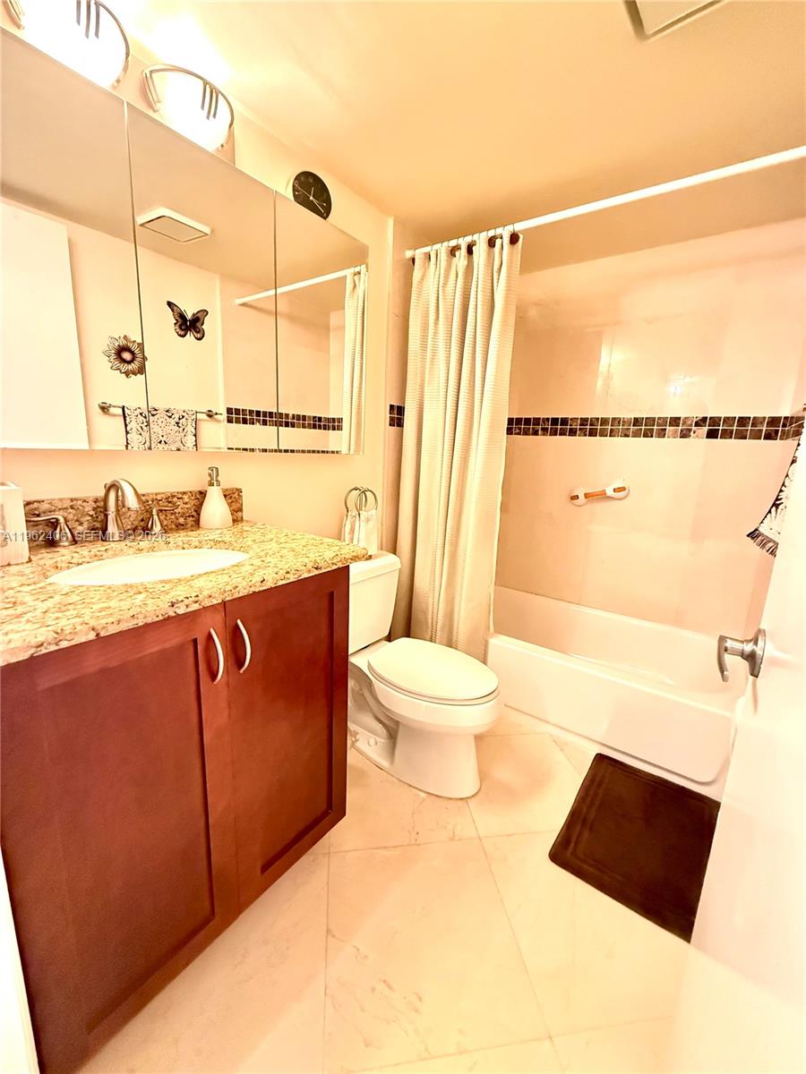 SAN REMO GOLF & TENNIS CL - Residential