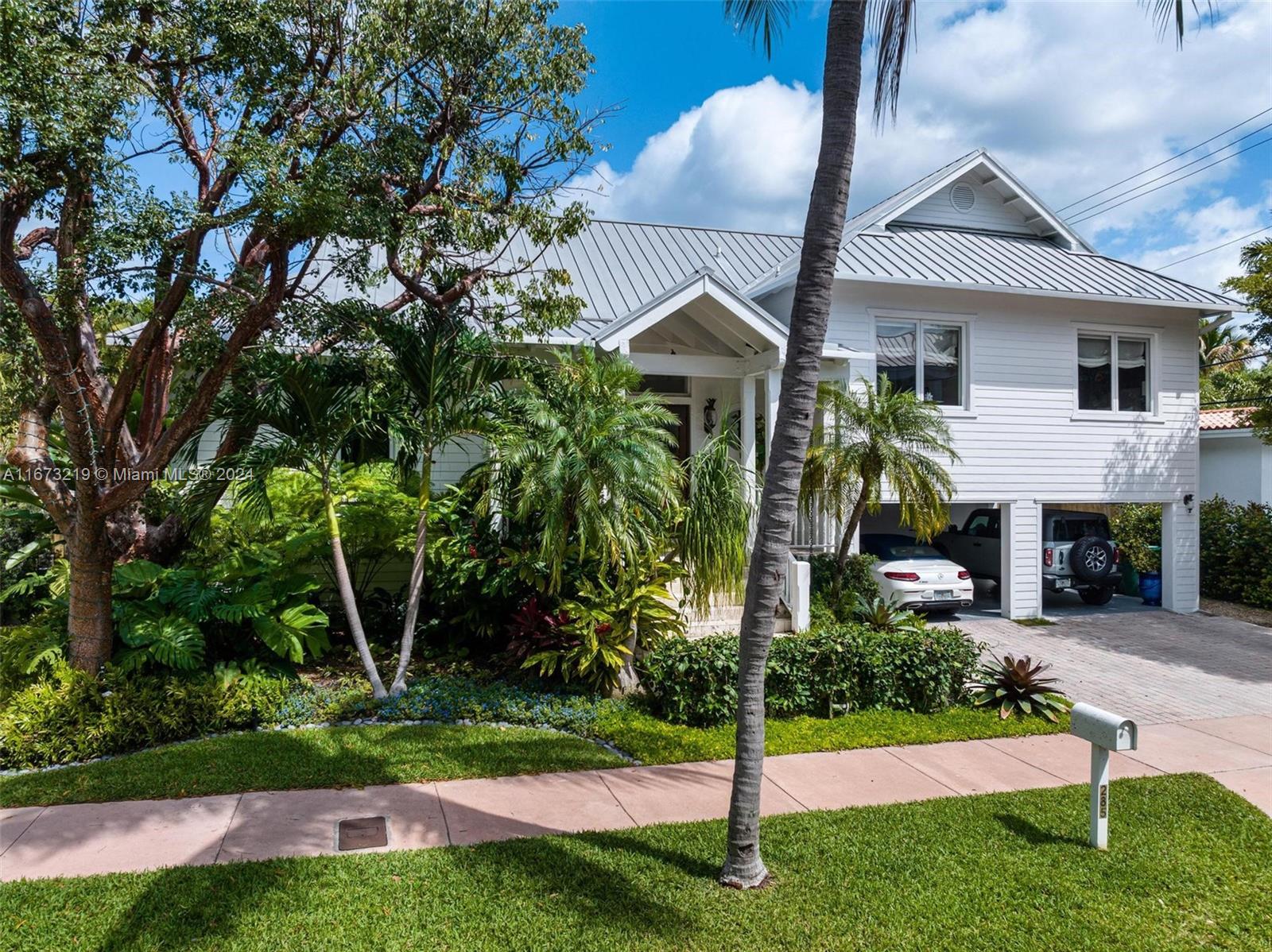 BISCAYNE KEY ESTATES - Residential
