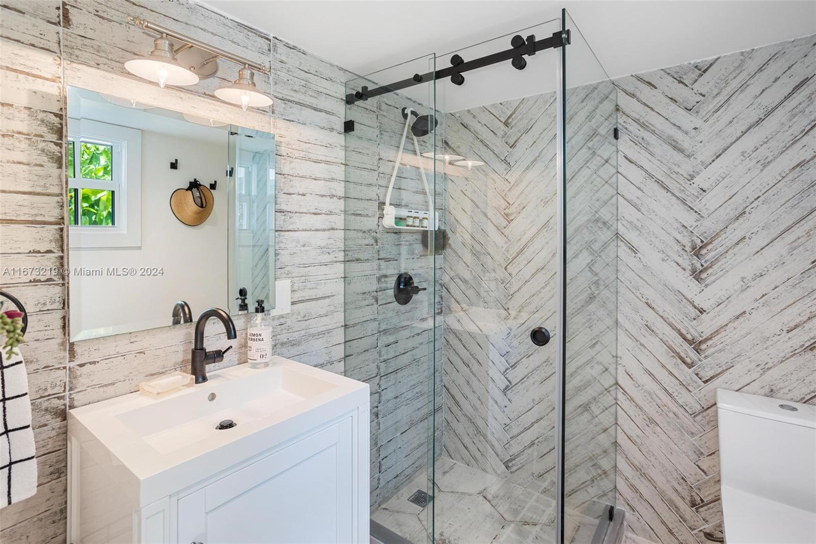 BISCAYNE KEY ESTATES - Residential