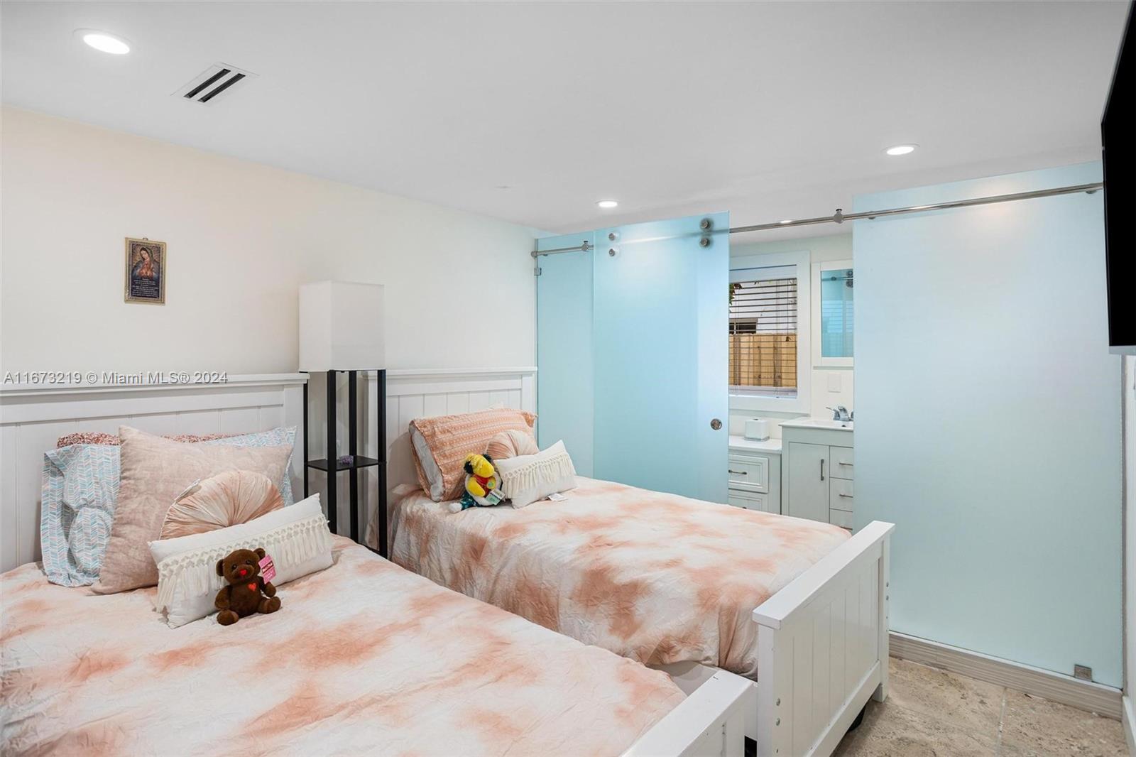 BISCAYNE KEY ESTATES - Residential