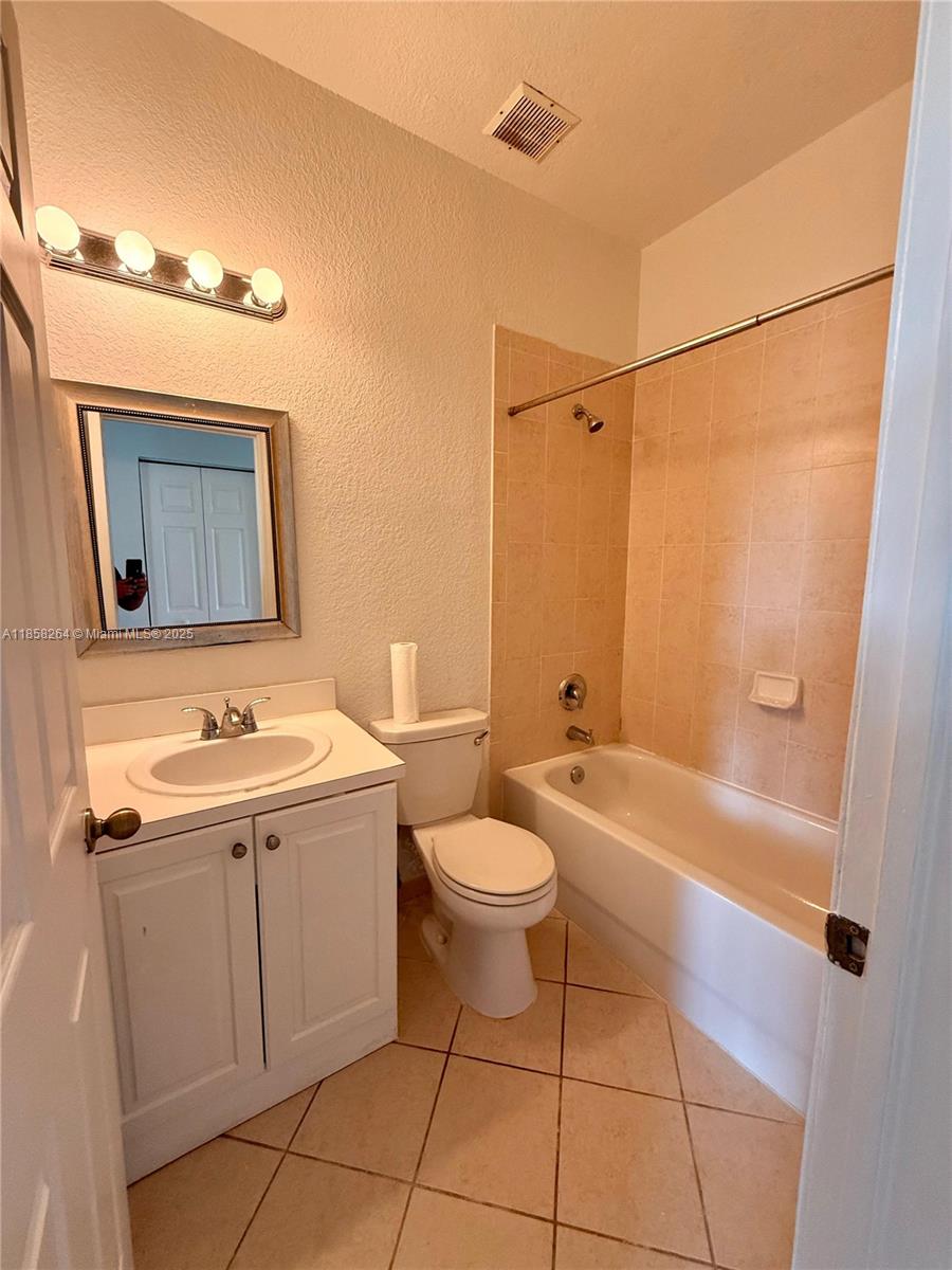 SILVER PALM EAST SECTION - Residential