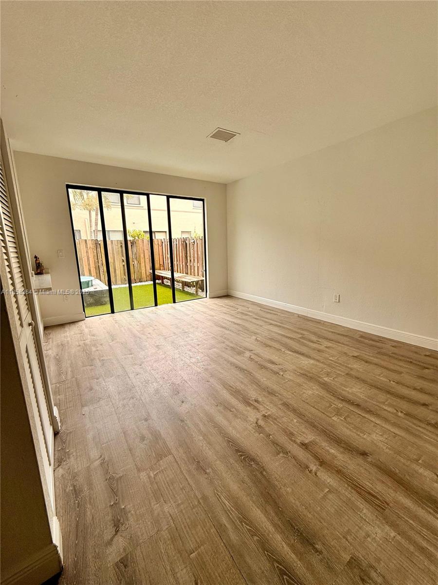 SILVER PALM EAST SECTION - Residential