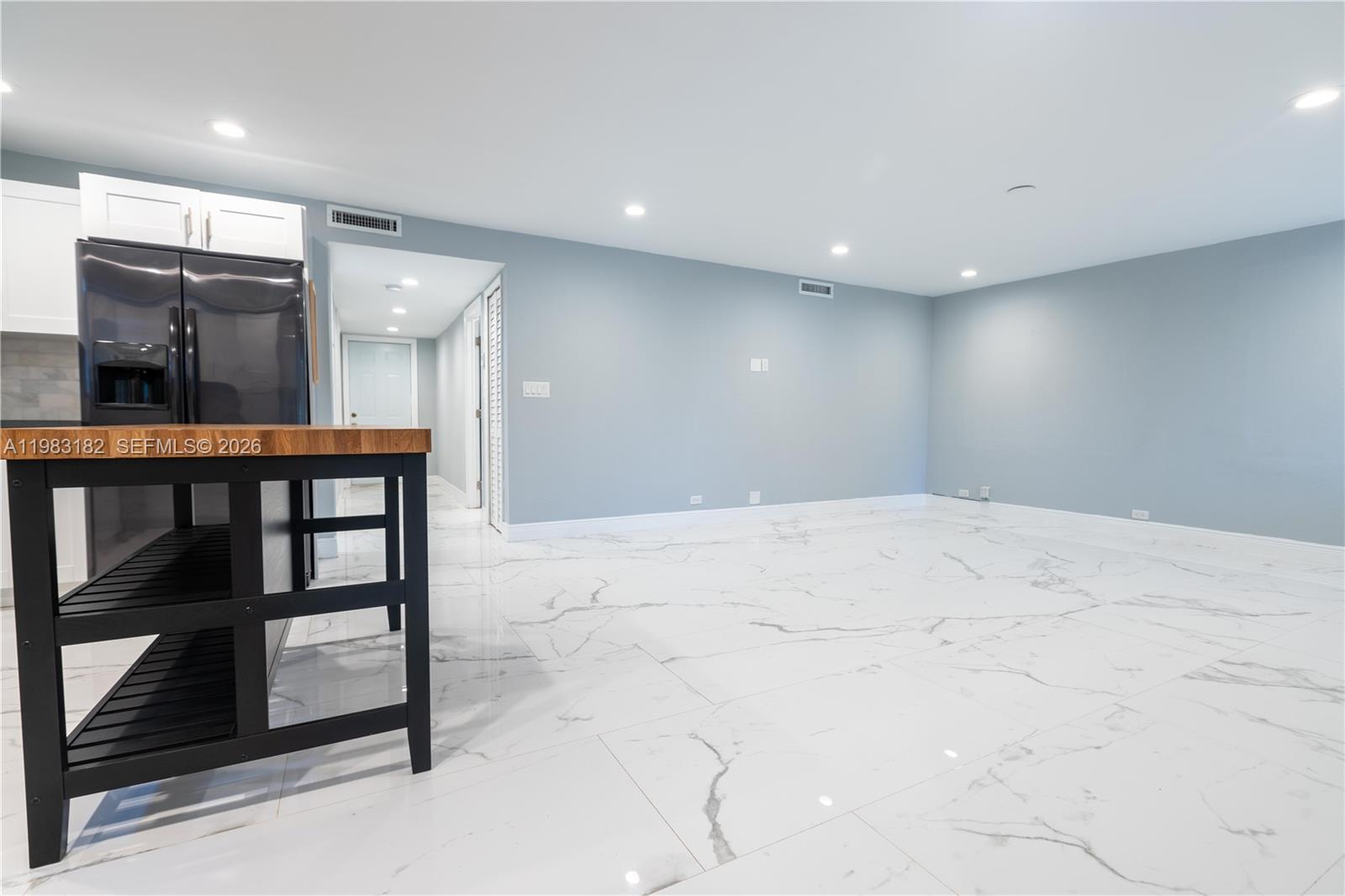 LARGO GARDENS - Residential