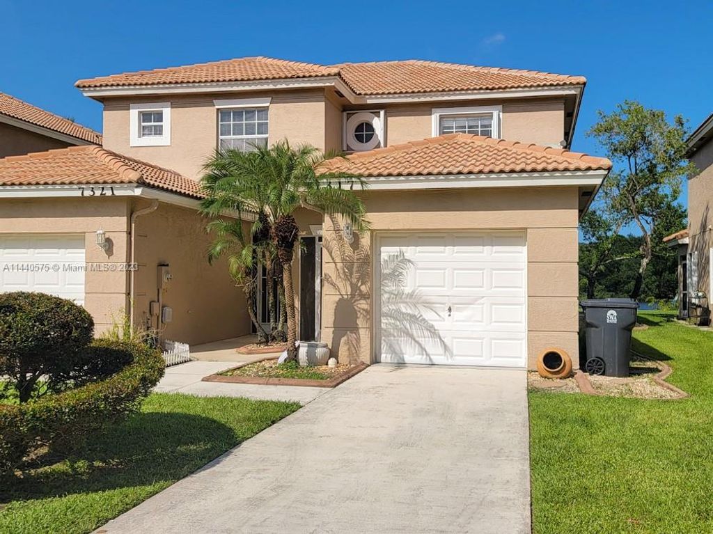 Photo of 7317 Smithbrooke Dr #7317, Lake Worth, FL 33467 (MLS # A11440575)