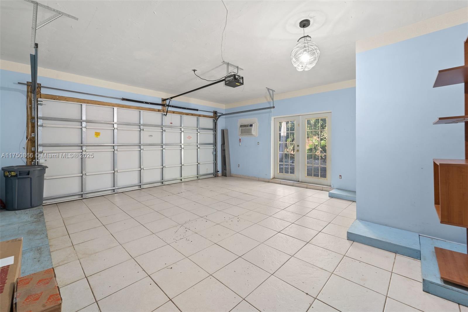 BELLE MEADE - Residential