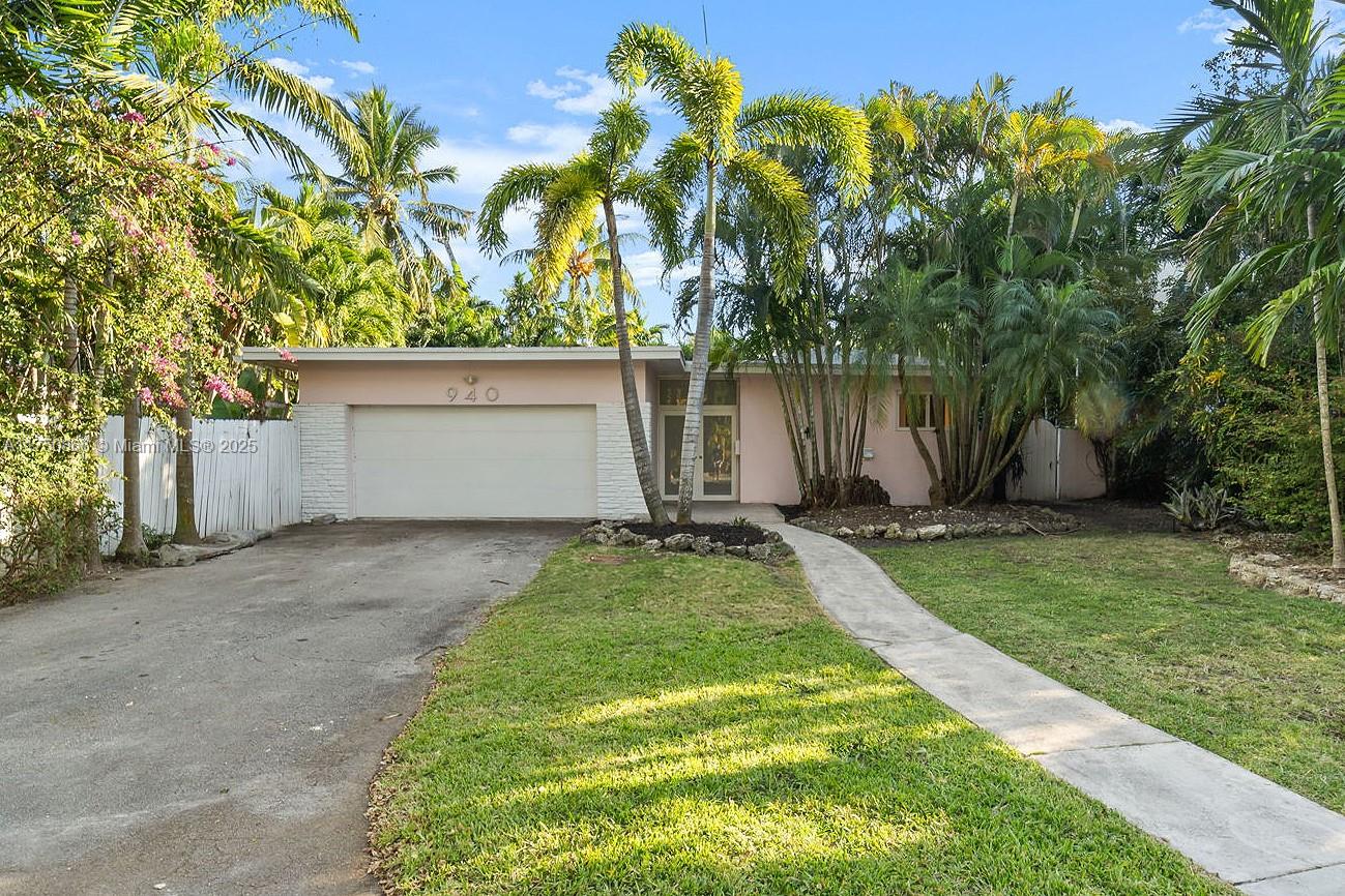 BELLE MEADE - Residential