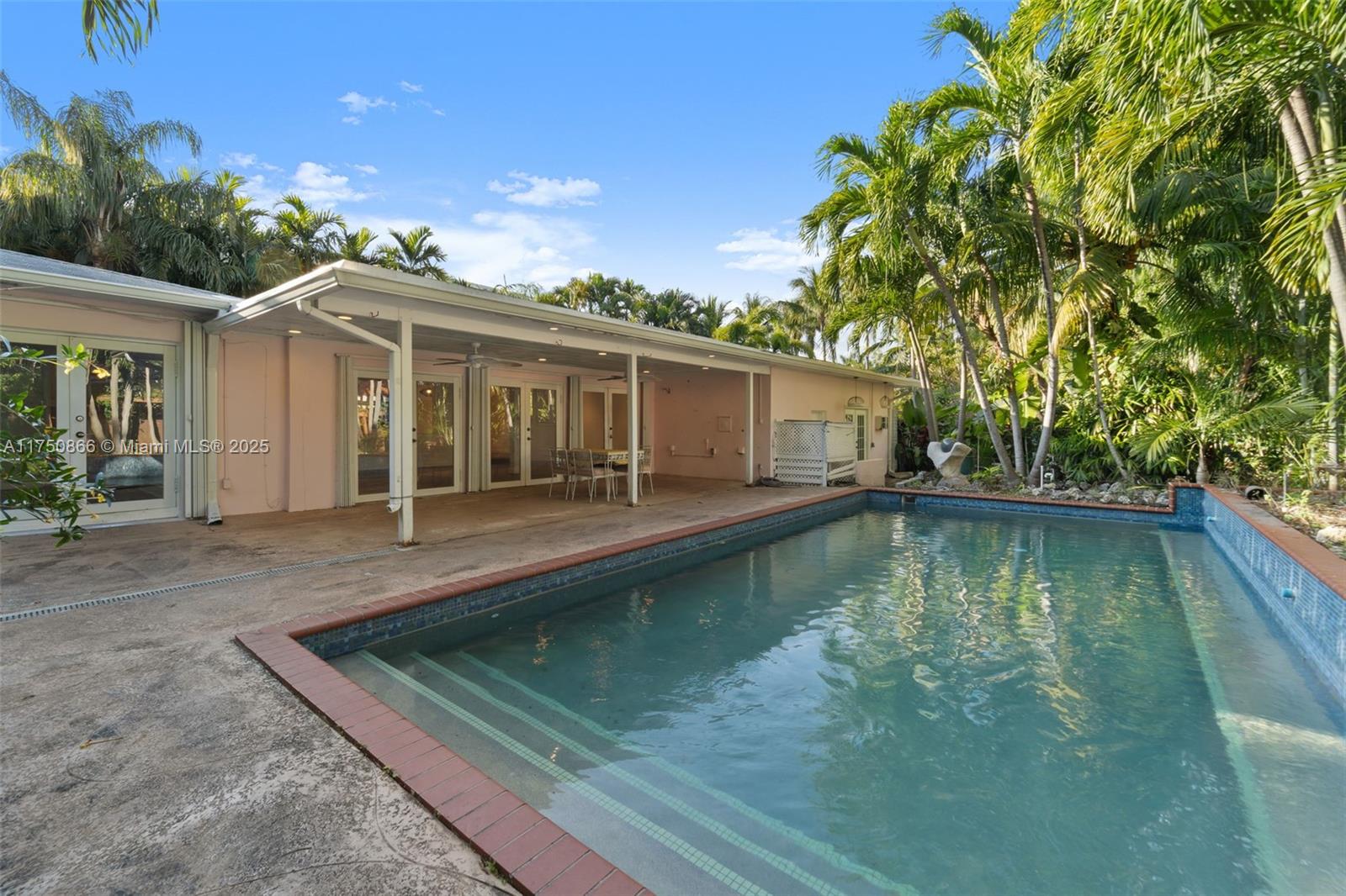 BELLE MEADE - Residential