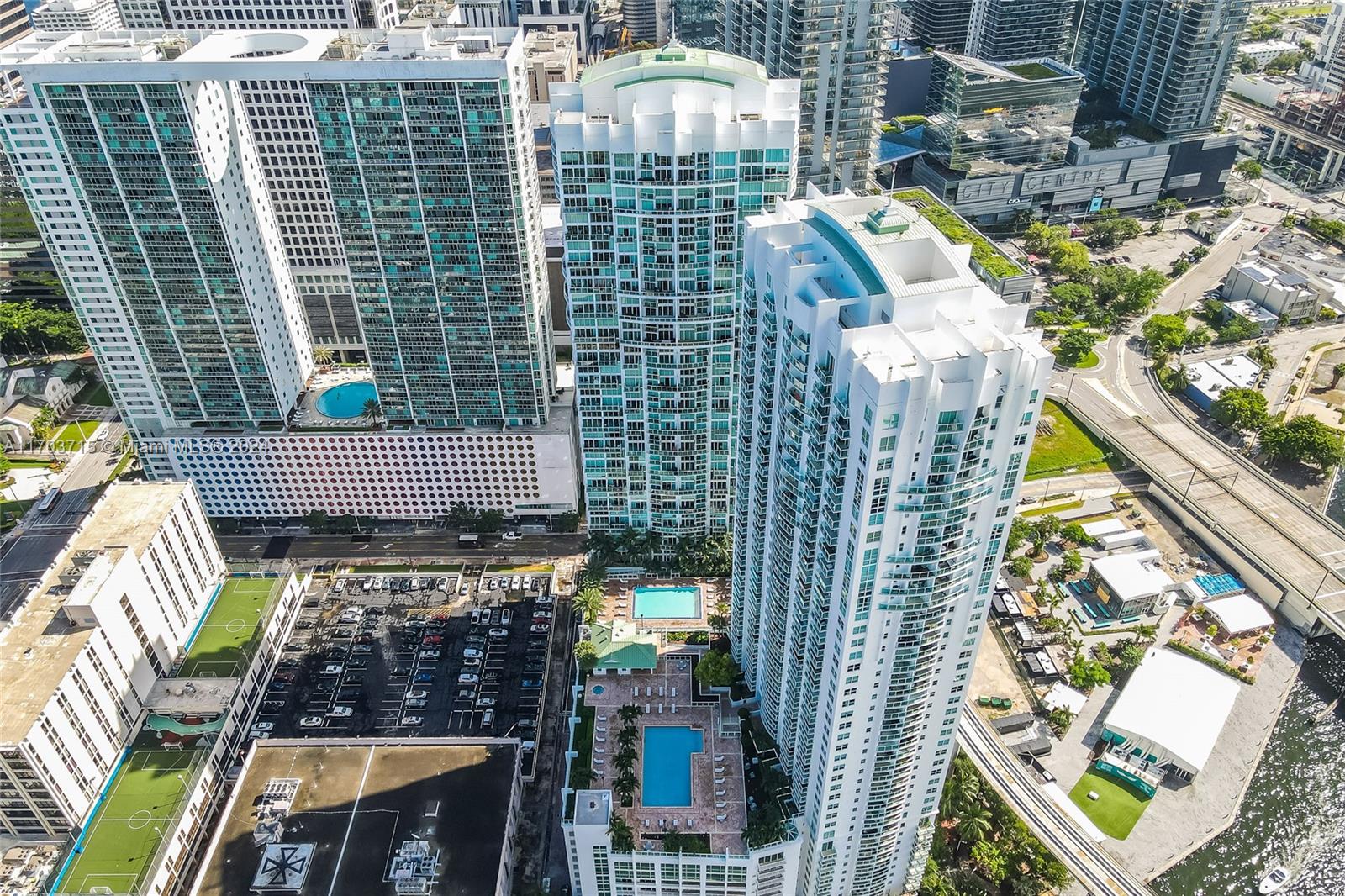 BRICKELL ON THE RIVER - Residential