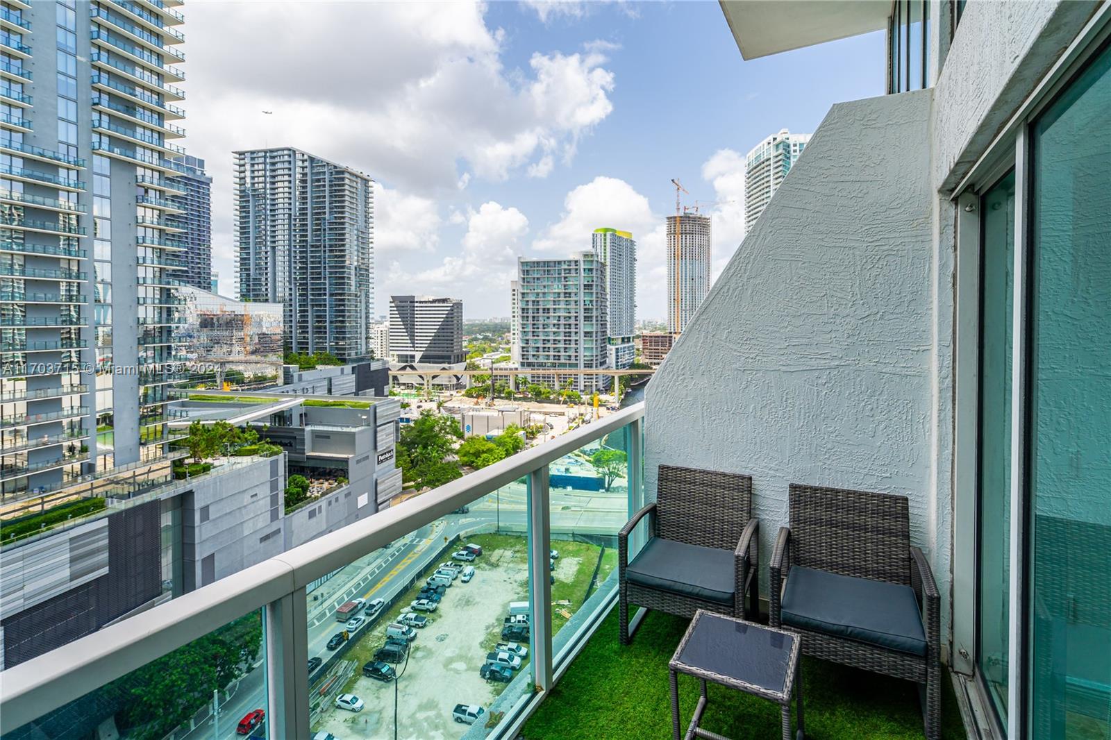 BRICKELL ON THE RIVER - Residential
