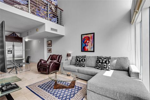 41 SE 5th St 1214 Miami FL 33131