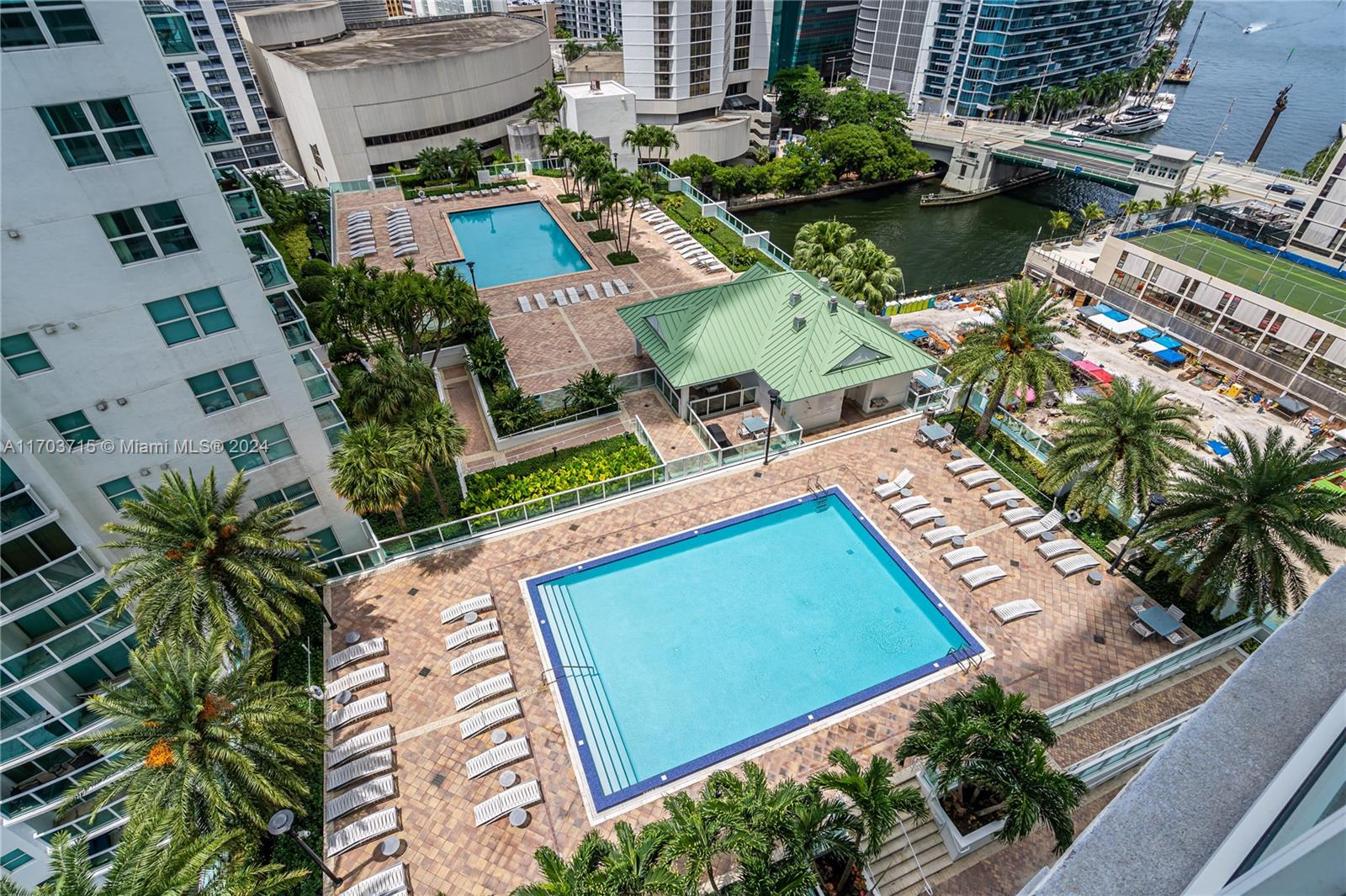 BRICKELL ON THE RIVER - Residential