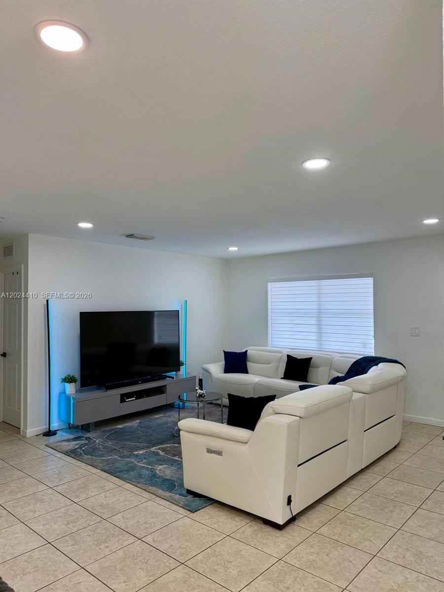 SALMA LAKE PHASE 2 - Residential