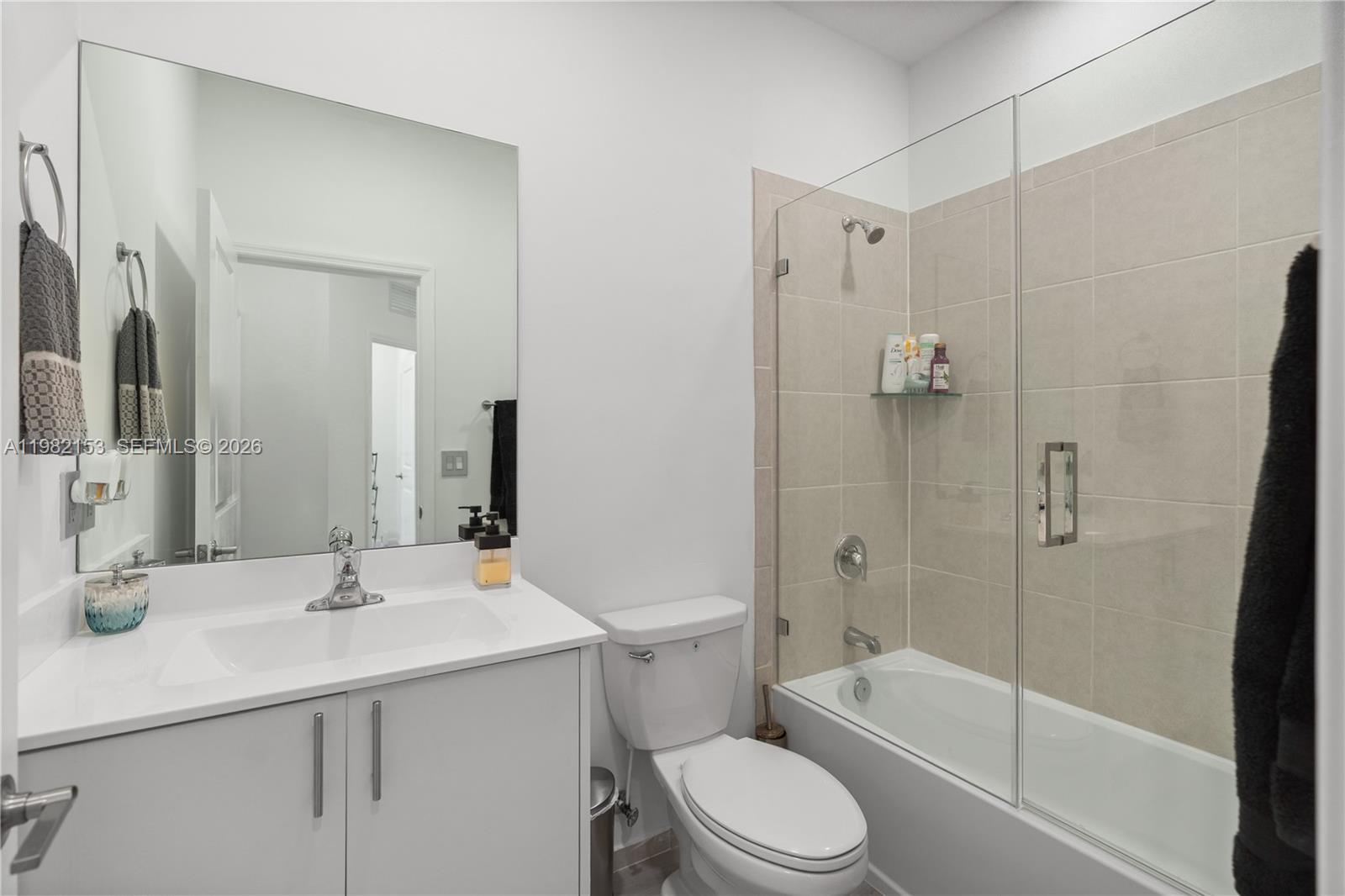 PINE ISLE - Residential Lease