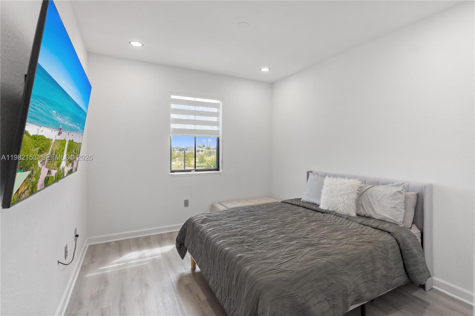 PINE ISLE - Residential Lease