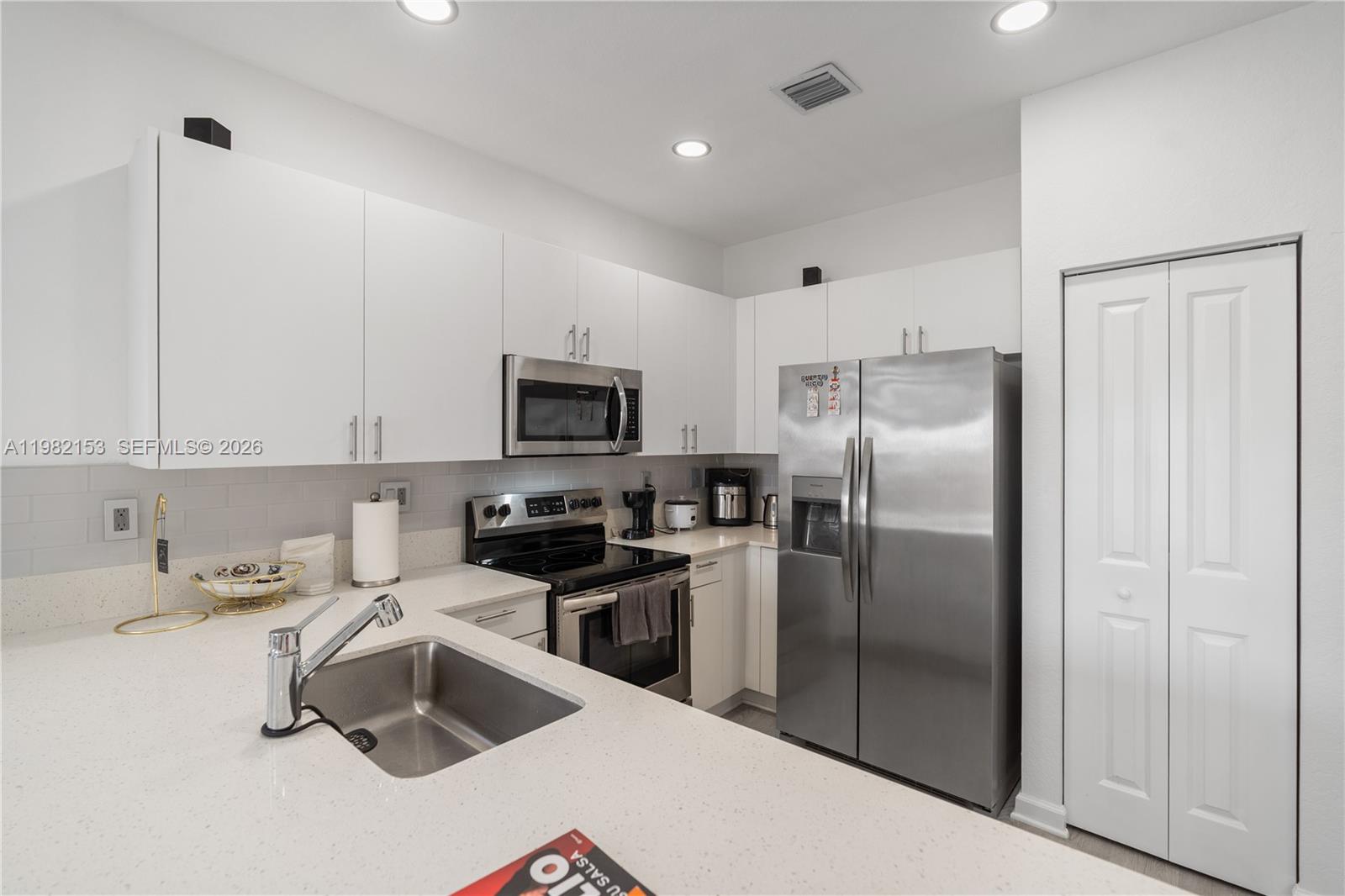 PINE ISLE - Residential Lease