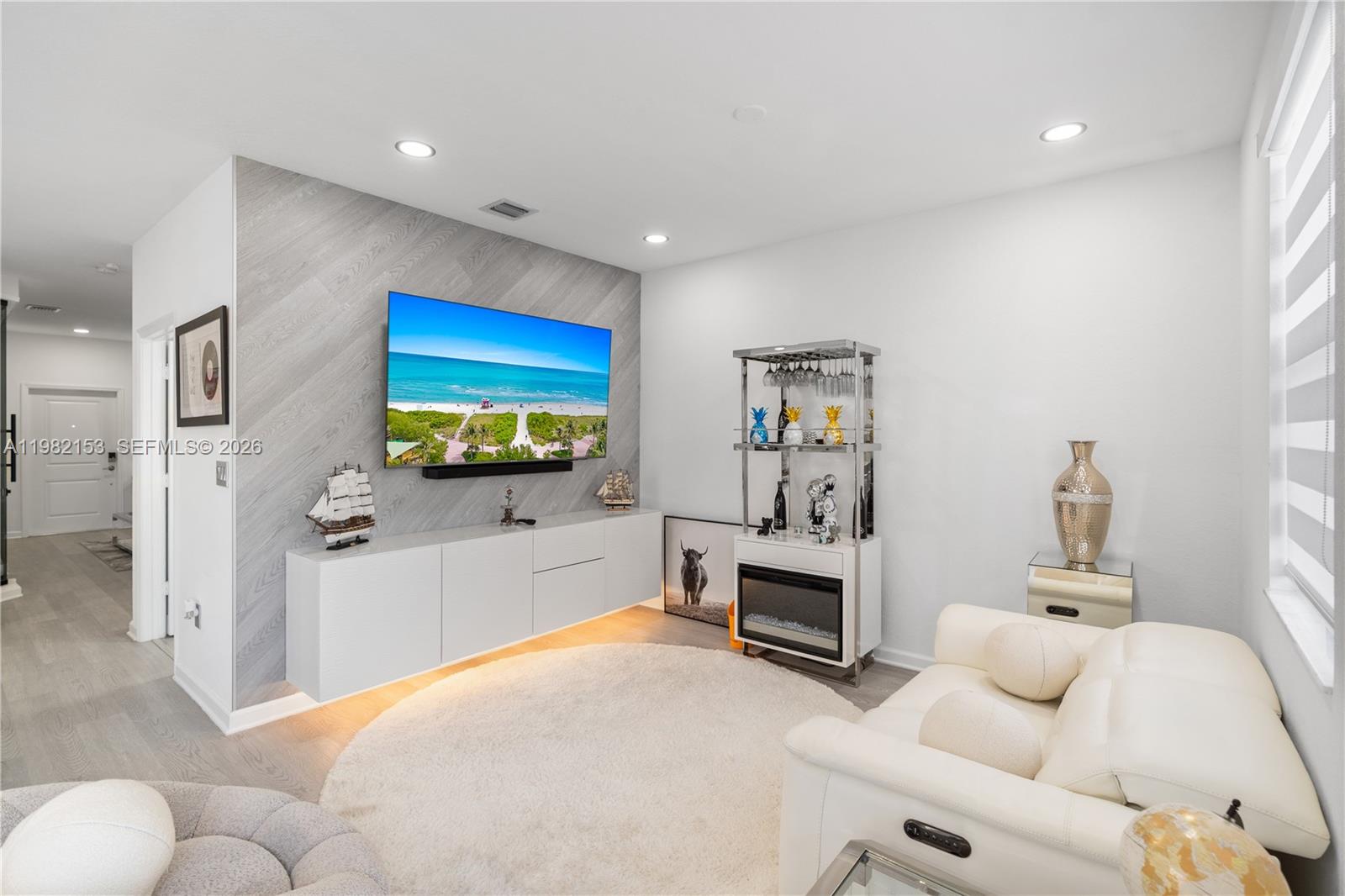 PINE ISLE - Residential Lease