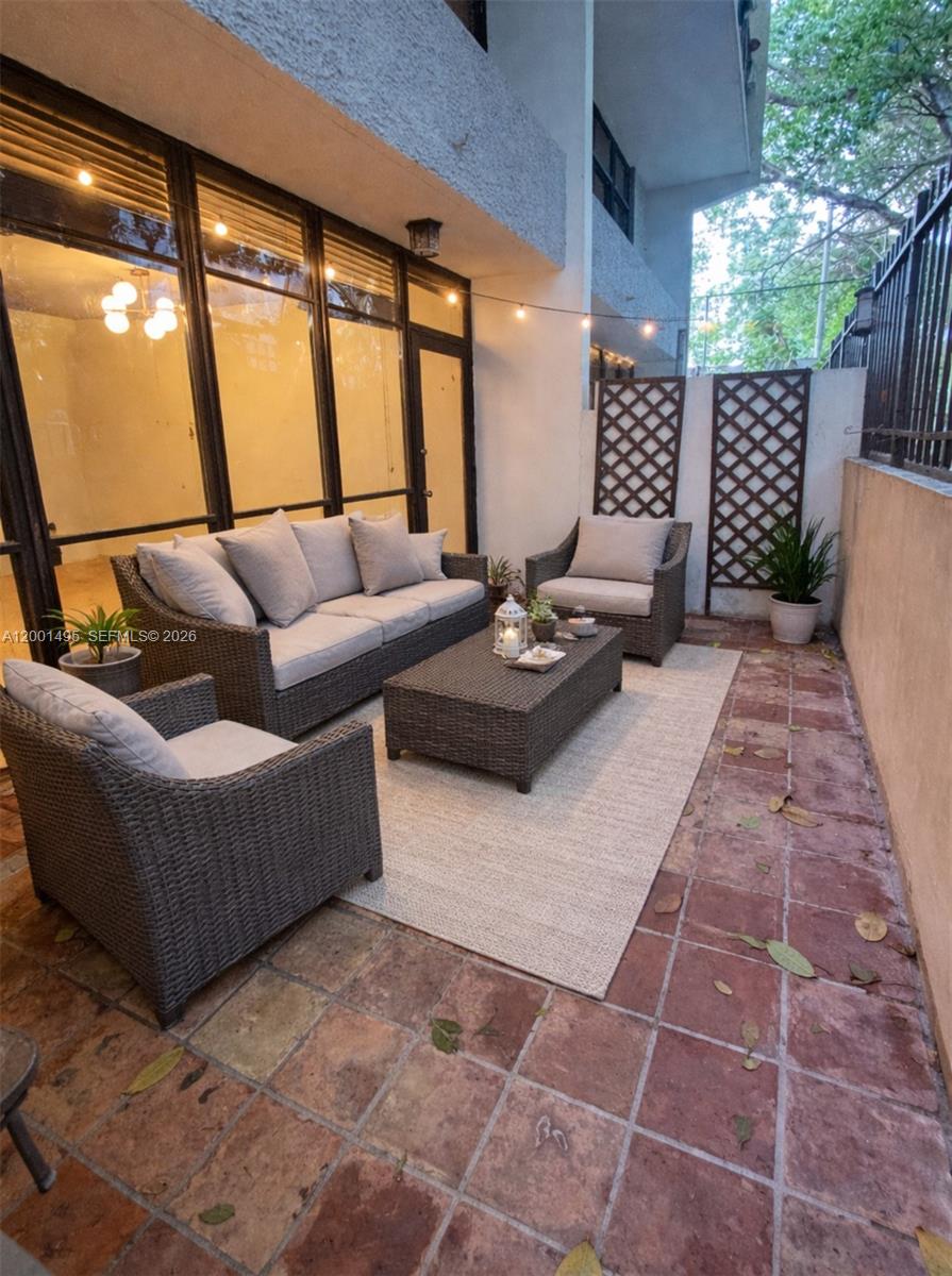 COCONUT GROVE APT CONDO - Residential Lease