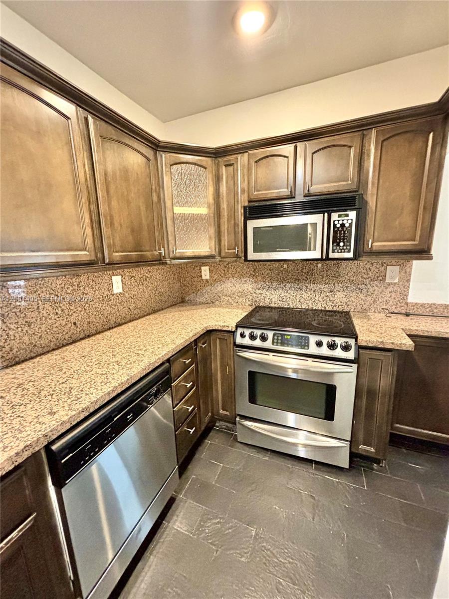 COCONUT GROVE APT CONDO - Residential Lease