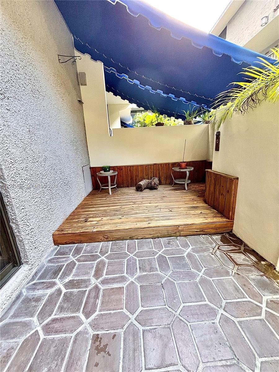 COCONUT GROVE APT CONDO - Residential Lease