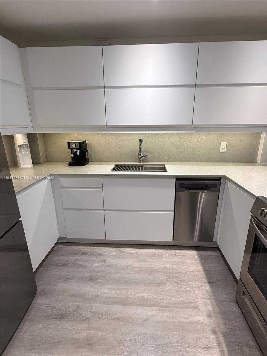 STANTON HOUSE CONDO - Residential Lease