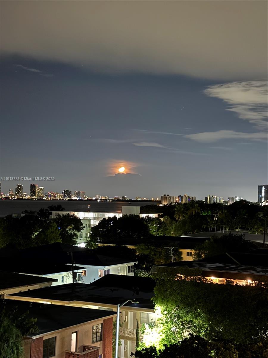 STANTON HOUSE CONDO - Residential Lease