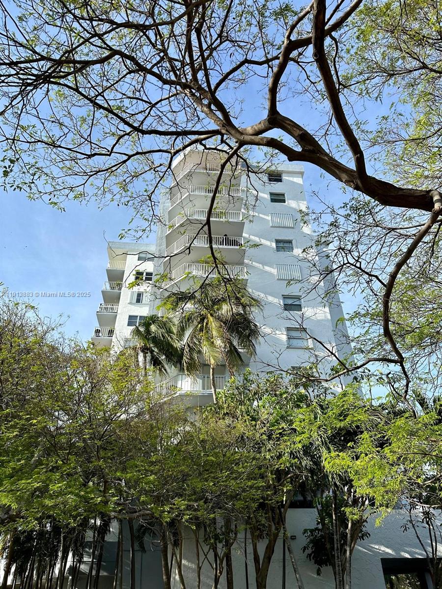 STANTON HOUSE CONDO - Residential Lease