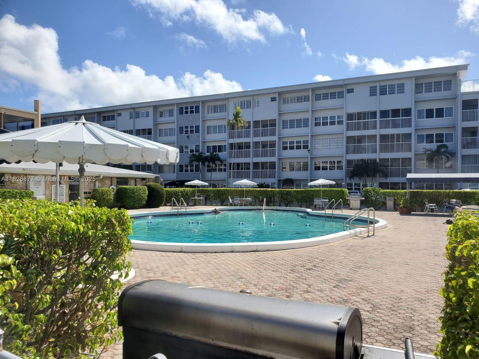 FIRST GULFSTREAM GARDEN - Residential