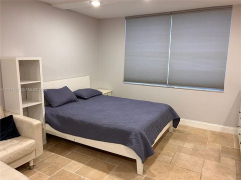 2780 NE 183rd St 1 Aventura FL 33160