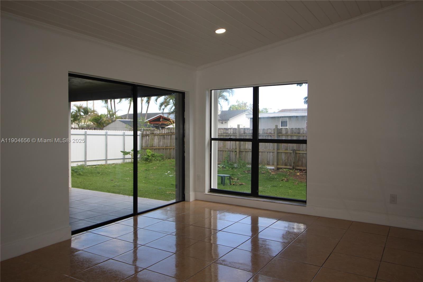 MEADOW WOODMANOR SEC 2 - Residential Lease