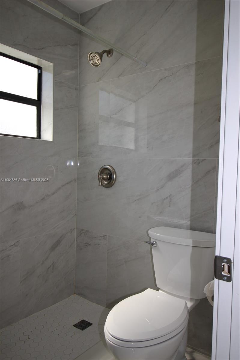 MEADOW WOODMANOR SEC 2 - Residential Lease