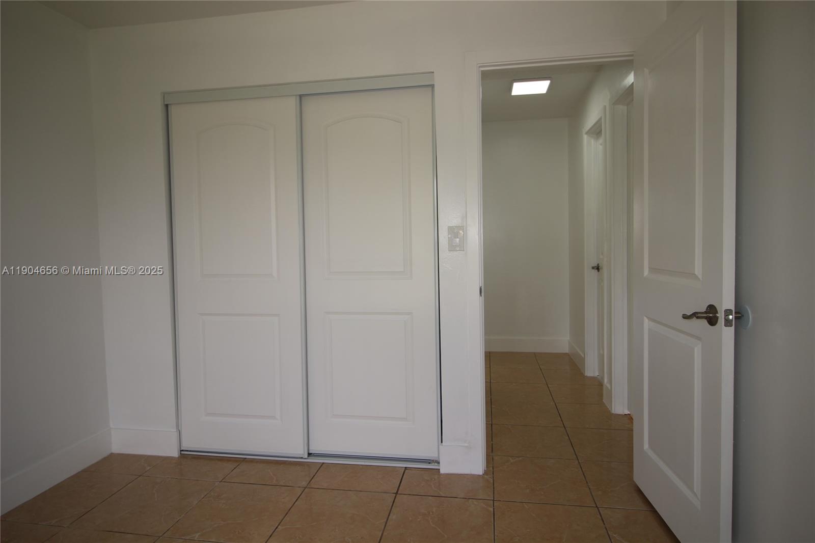 MEADOW WOODMANOR SEC 2 - Residential Lease