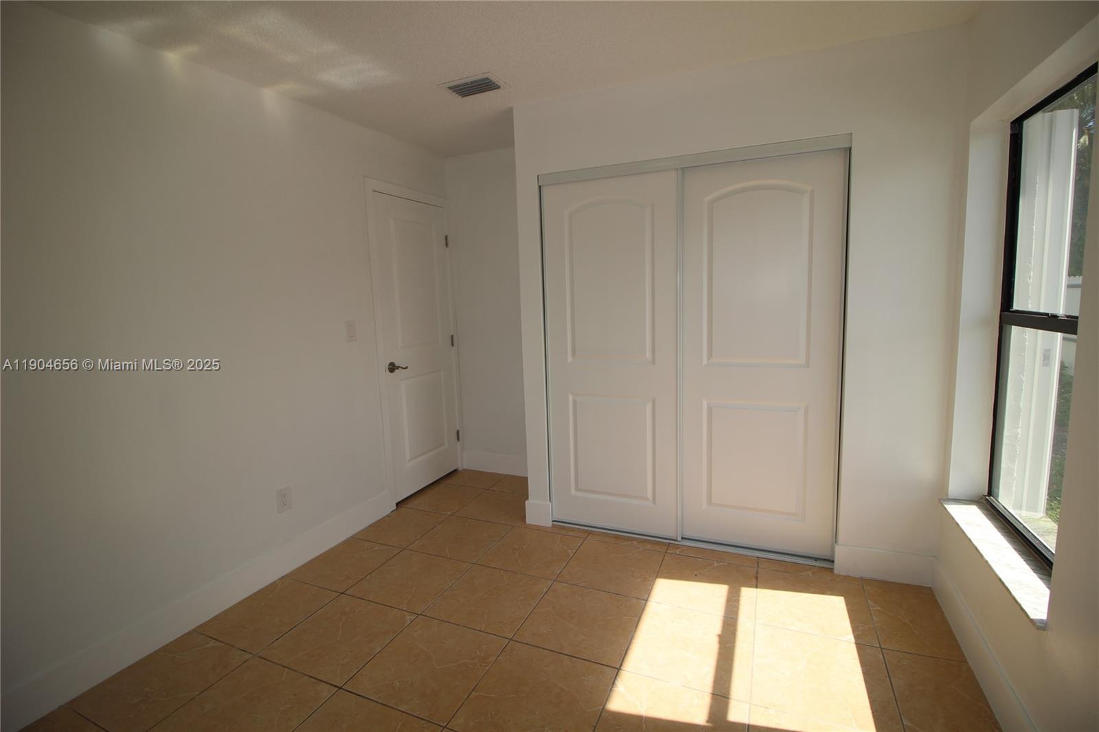 MEADOW WOODMANOR SEC 2 - Residential Lease