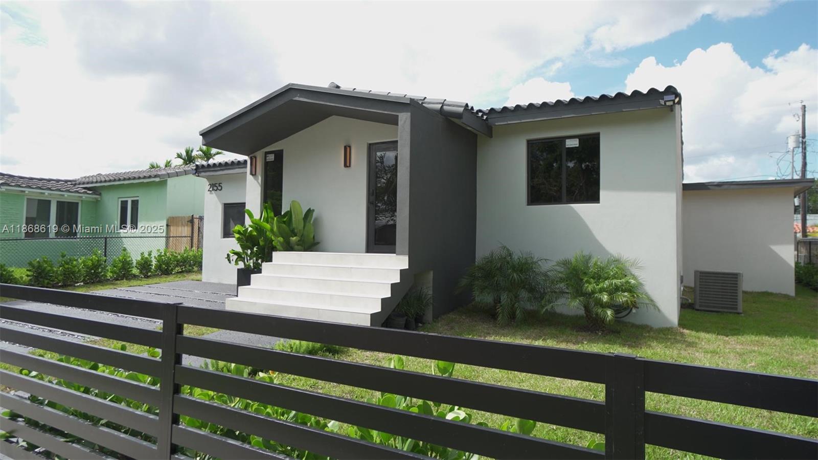 2155 SW 25th Ter