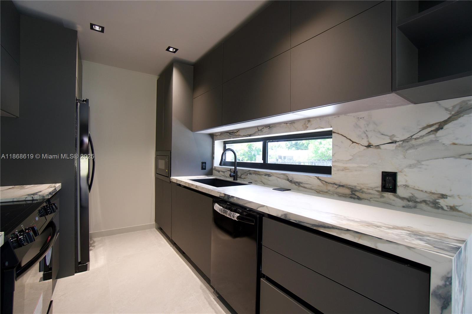 VICTORY HOMESITES - Residential