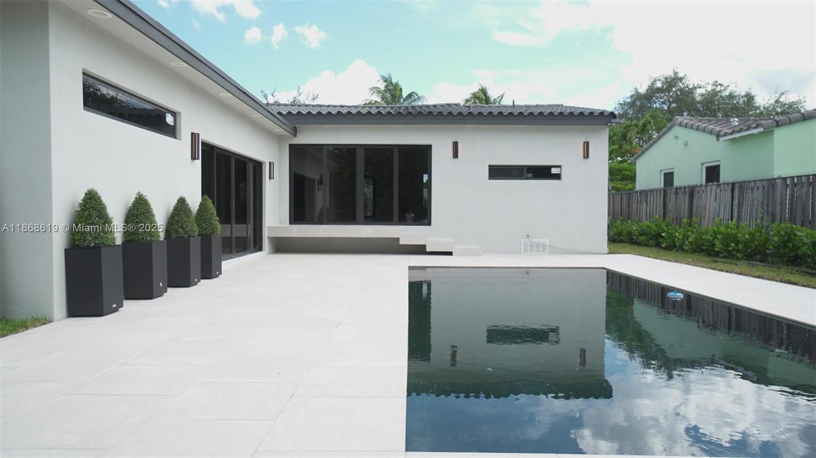 2155 SW 25th Ter